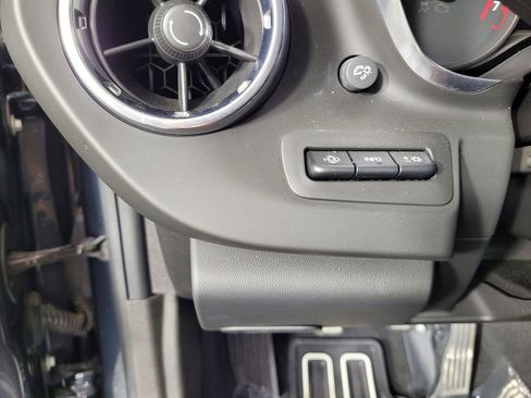 Used 2019 Chevrolet Camaro ZL1 RWD image 14