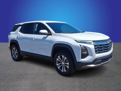 Used 2026 Chevrolet Equinox LT FWD image 2