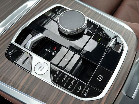 New 2026 BMW X5 xDrive50e image 27