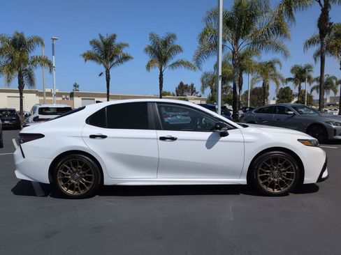 Used 2023 Toyota Camry SE FWD image 11