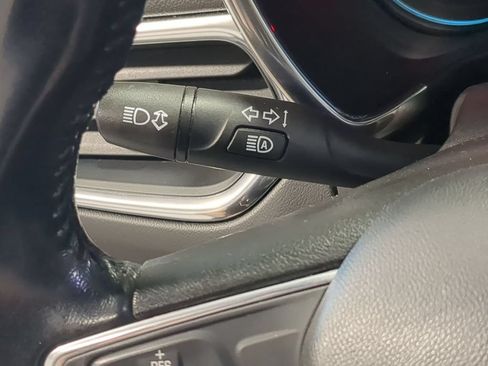 Used 2020 Chevrolet Equinox LT w/ Driver Convenience Package FWD image 33