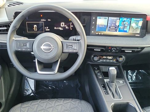 New 2026 Nissan Kicks SV image 6