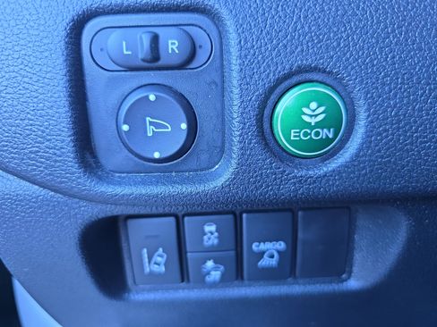 Used 2023 Honda Ridgeline Sport image 25