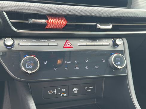 Certified 2025 Hyundai Sonata SEL FWD image 30