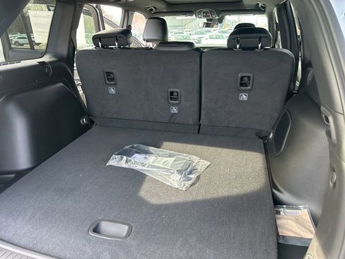 New 2026 Jeep Grand Cherokee Limited image 14