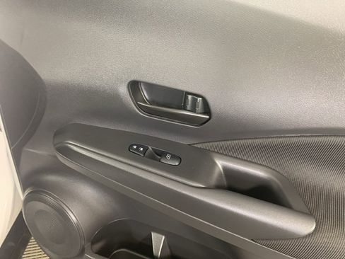 Used 2022 Nissan Kicks S image 39