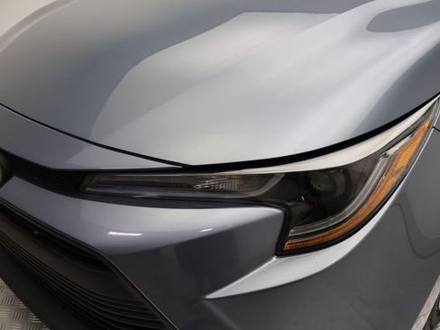 Used 2023 Toyota Corolla LE image 3