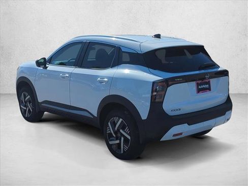 New 2026 Nissan Kicks SV w/ Illumination Package FWD image 5