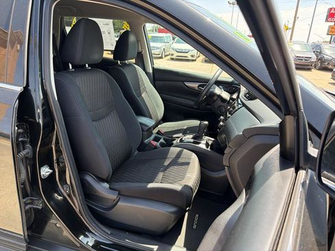 Used 2018 Nissan Rogue SV AWD/4WD image 22