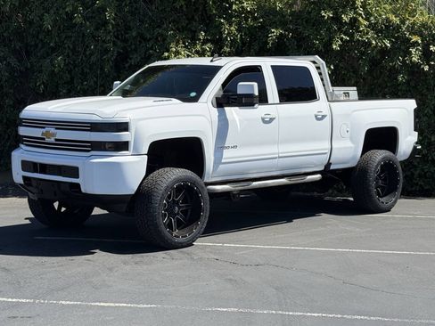 Used 2016 Chevrolet Silverado 2500 LT AWD/4WD image 4