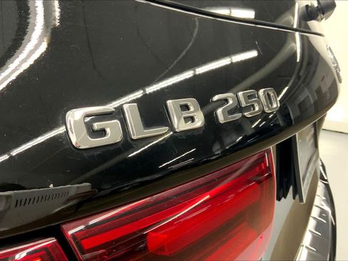 Used 2026 Mercedes-Benz GLB 250 image 14