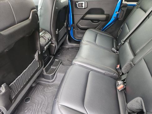 Used 2024 Jeep Wrangler Sahara w/ Technology Group image 29