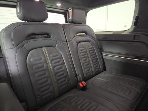 Used 2022 Rivian R1S Launch Edition image 25