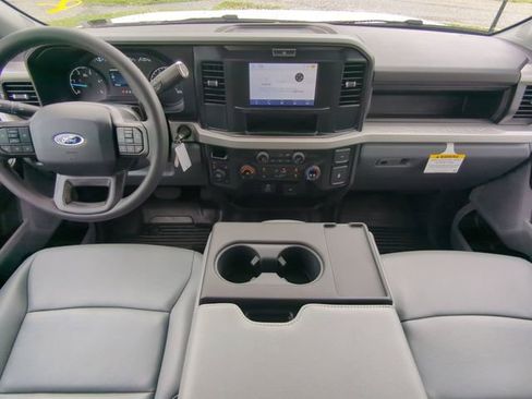 New 2025 Ford F550 4x4 Crew Cab Super Duty image 22