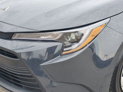 Used 2024 Toyota Corolla LE image 6