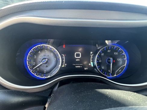 Used 2020 Chrysler Pacifica Touring-L Plus w/ Advanced Safetytec Group image 15