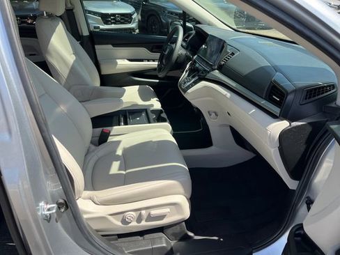 Certified 2025 Honda Odyssey EX-L image 23