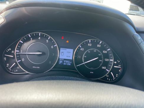 Used 2019 Nissan Armada Platinum w/ Captain's Chairs Package RWD image 2