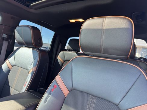 Used 2023 GMC Canyon AT4 w/ Canyon Safety Plus Package image 28