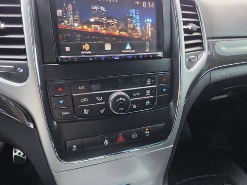 Used 2012 Jeep Grand Cherokee SRT8 w/ Luxury Group II AWD/4WD image 16