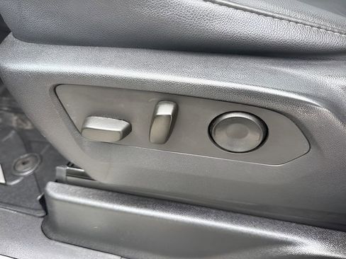 Used 2021 Chevrolet Suburban Z71 image 10