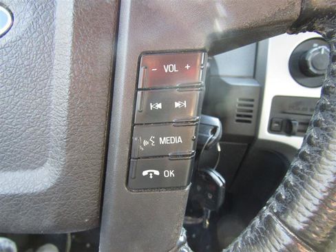 Used 2013 Ford F150 XLT w/ Mid Equipment Group image 16