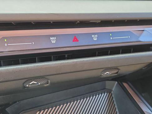 Certified 2025 BMW X3 xDrive30i w/ Convenience Package image 36