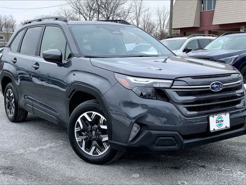 Certified 2025 Subaru Forester Premium image 2