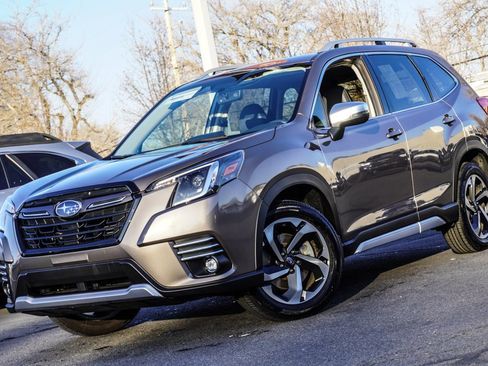 Used 2024 Subaru Forester Touring image 19
