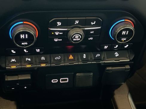 Used 2021 Chevrolet Silverado 1500 LTZ image 19