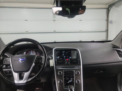 Used 2015 Volvo XC60 T6 w/ Proximity Package image 14