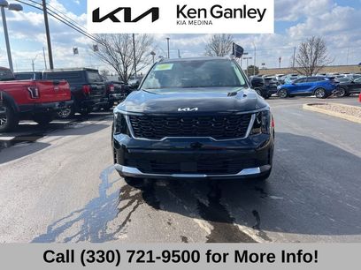 Certified 2025 Kia Sorento S w/ Panoramic Sunroof Package