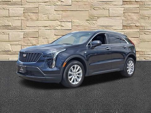 Certified 2023 Cadillac XT4 Luxury w/ Cold Weather Package AWD/4WD image 1