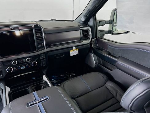 New 2026 Ford F250 Platinum w/ FX4 Off-Road Package image 28