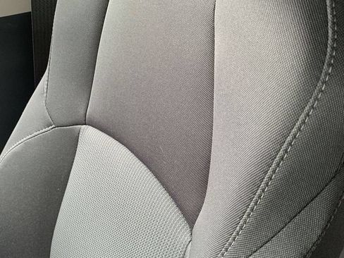 Used 2023 Toyota Venza LE AWD/4WD image 15