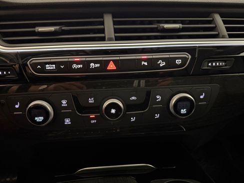 Used 2018 Audi Q7 3.0T Premium Plus w/ Premium Plus Package AWD/4WD image 27