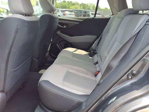 Used 2023 Subaru Outback Premium AWD/4WD image 4
