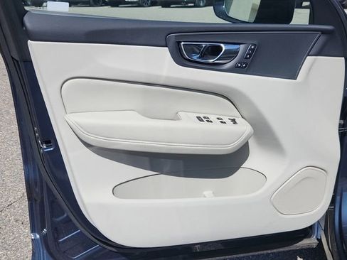 New 2025 Volvo XC60 B5 Core w/ Protection Package Premier image 7