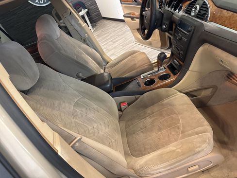 Used 2008 Buick Enclave CX w/ Driver Confidence Package image 20