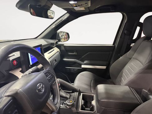 Used 2024 Toyota Tacoma TRD Sport image 10