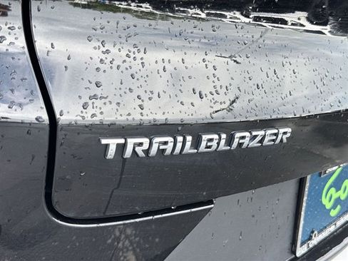 Used 2023 Chevrolet TrailBlazer LT w/ Convenience Package FWD image 32