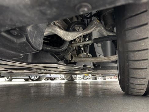 Used 2011 BMW 1 Series M image 74