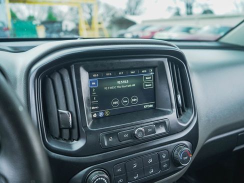 Used 2019 Chevrolet Colorado W/T image 21