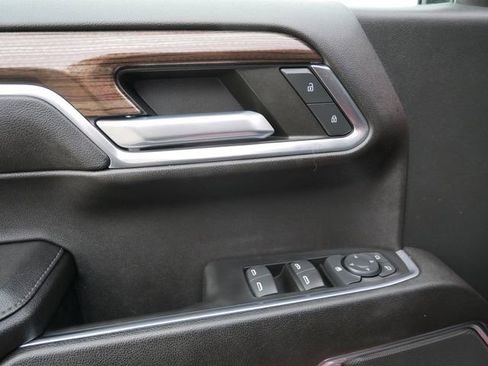 Used 2023 Chevrolet Silverado 1500 LT image 12