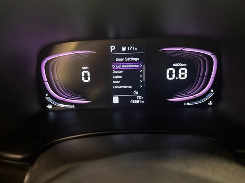 Used 2023 Kia Soul LX w/ LX Technology Package FWD image 11