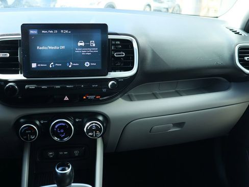 Used 2023 Hyundai Venue SEL image 44