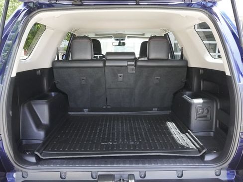 Used 2015 Toyota 4Runner Trail Premium AWD/4WD image 31