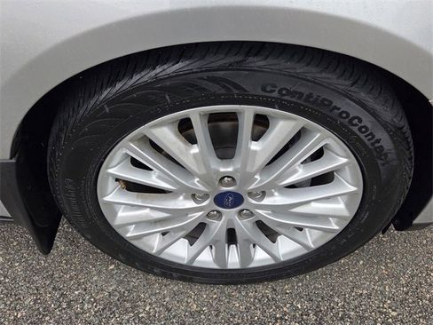 Used 2016 Ford Focus Titanium w/ Titanium Technology Package image 14