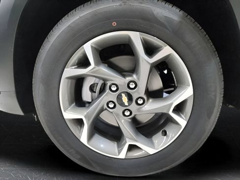 Used 2026 Chevrolet Trax LT w/ LT Convenience Package FWD image 22