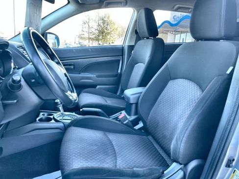 Used 2017 Mitsubishi Outlander Sport SE image 15